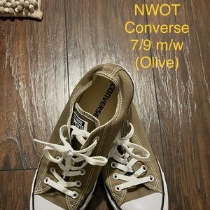 NWOT Converse Chuck Taylor Shoes (Olive) M7/W9